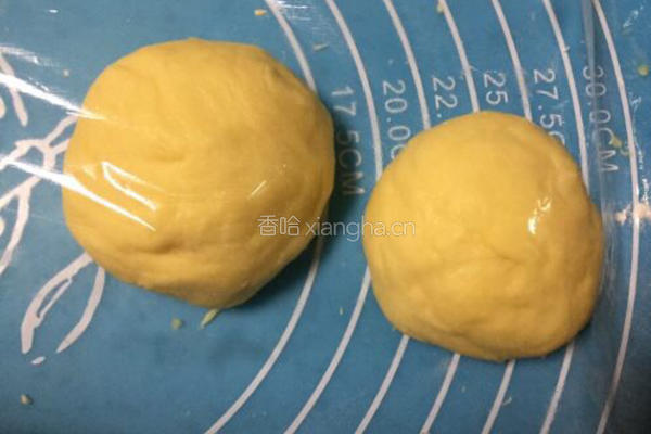 ~逼真豆沙毛毛虫的做法图解7