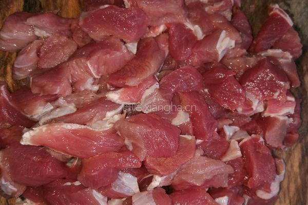 牙签牛肉的做法图解2