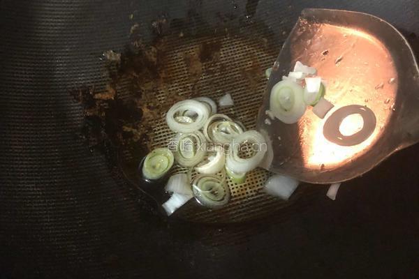 蒜苔炒扇贝的做法图解8