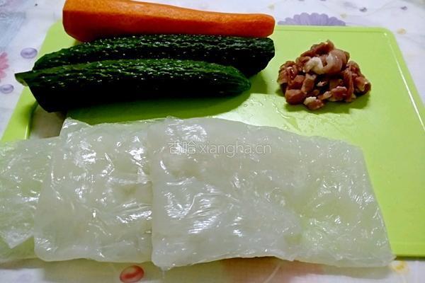 肉丝大拉皮的做法图解1
