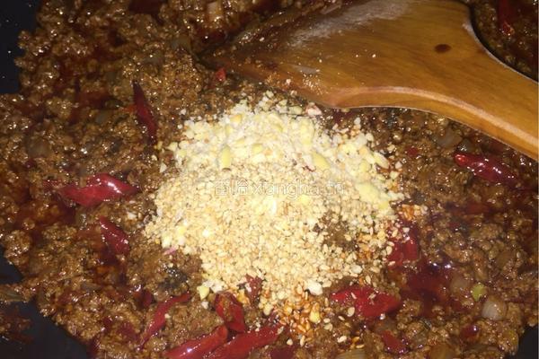 香辣牛肉酱的做法图解11