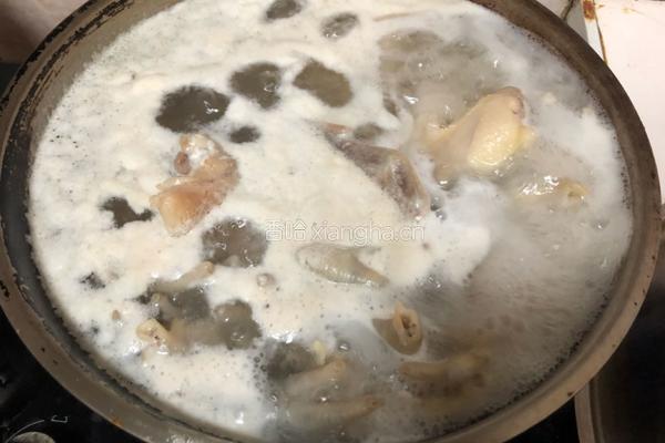 超好吃的卤鸡爪的做法图解3