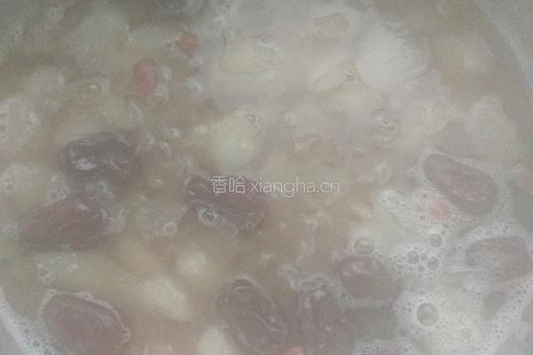银耳雪梨红枣汤的做法图解10