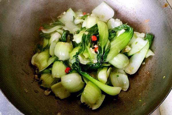 炝炒上海青的做法图解7