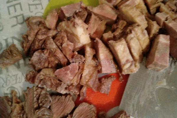 土豆焖牛腩的做法图解3
