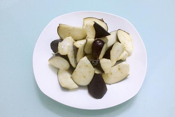 烧茄子的做法图解1