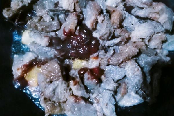 牛肉焖粉条的做法图解2