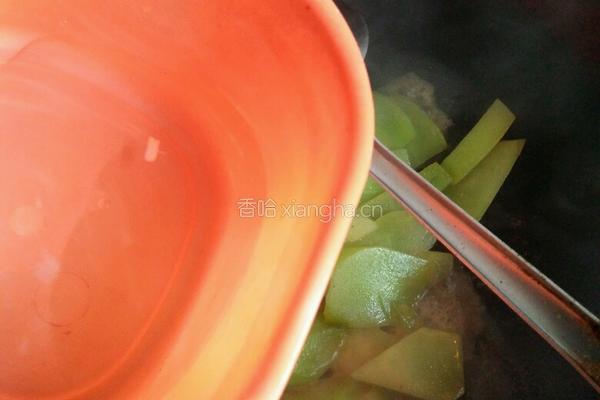 鸡汤烩莴苣片的做法图解6