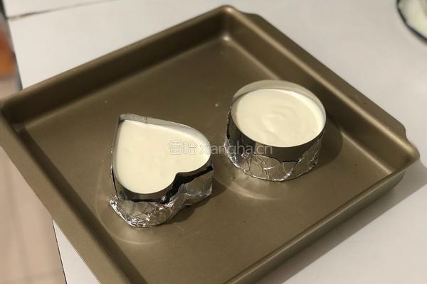 草莓酸奶慕斯蛋糕的做法图解9