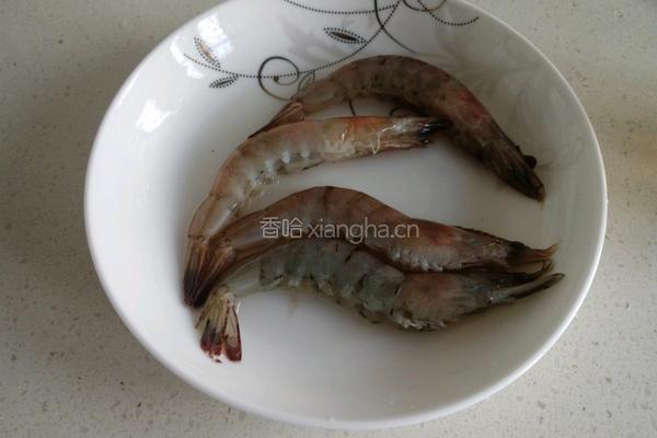 鲜虾翡翠白玉汤的做法图解2