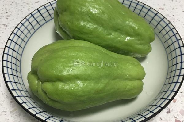 清炒佛手瓜的做法图解1