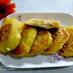 土豆鲜虾饼的做法[图]