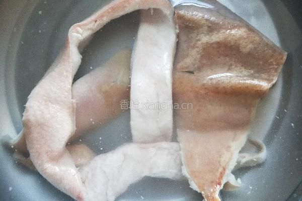 肉皮冻子的做法图解1
