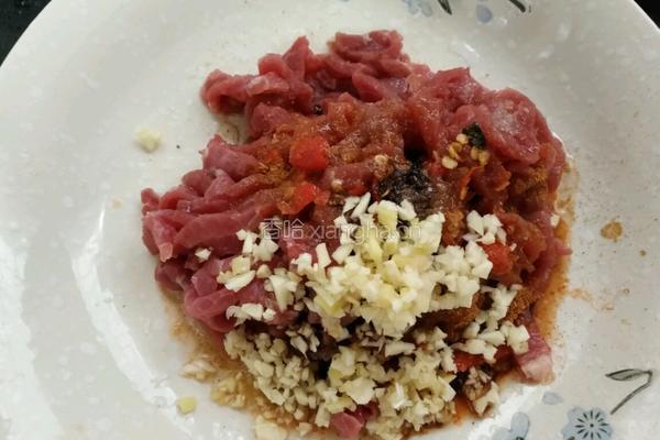 辣椒炒牛肉的做法图解1