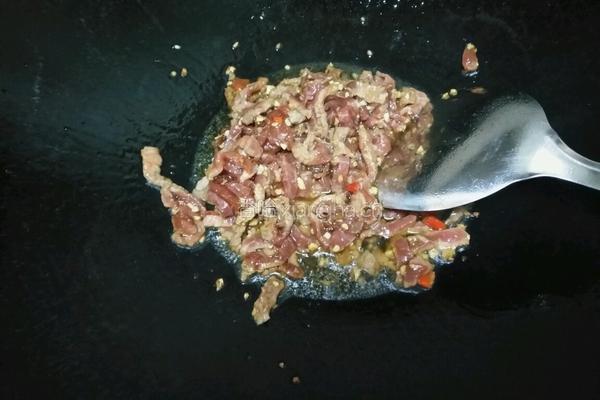 辣椒炒牛肉的做法图解4