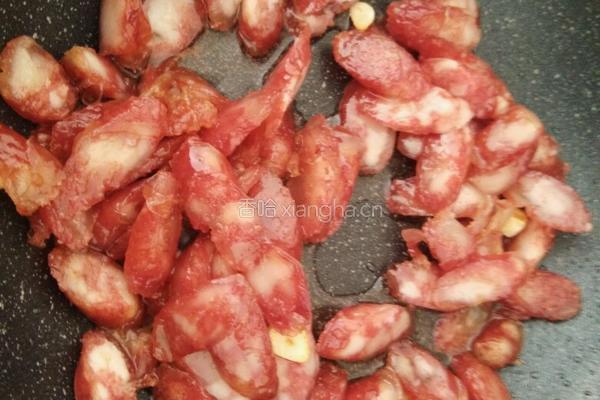 荷兰豆炒腊肠的做法图解5