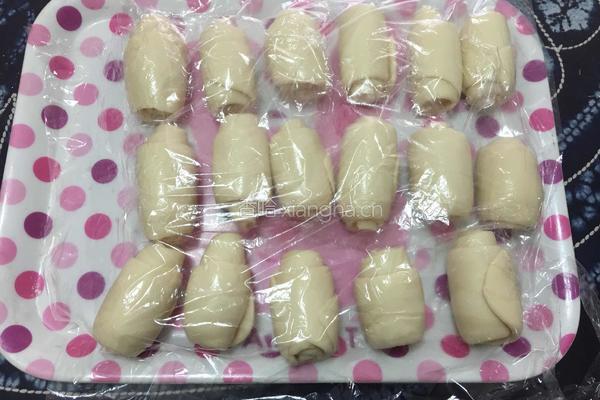 【蛋黄酥】的做法图解9