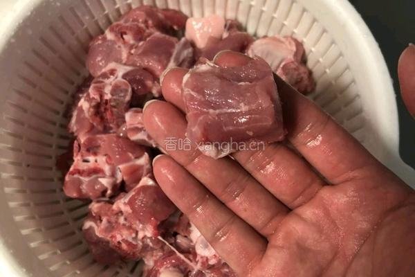 广式蒸排骨的做法图解1