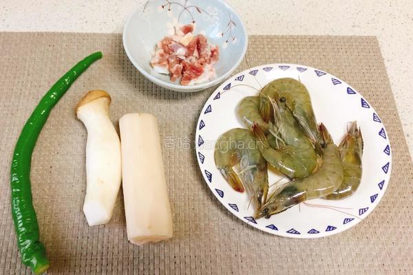 香辣脆皮虾的做法图解1