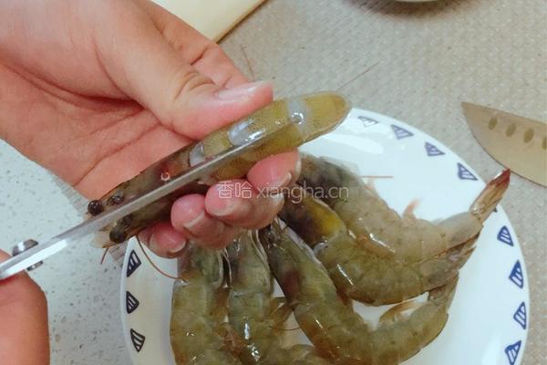 香辣脆皮虾的做法图解2