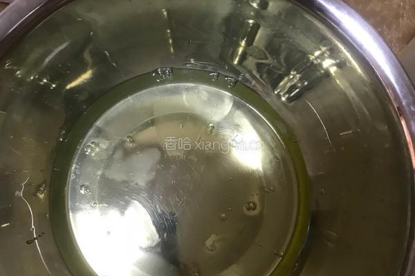 戚风蛋糕的做法图解3