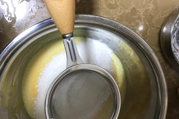 戚风蛋糕的做法图解9