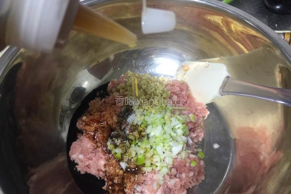猪肉韭菜馅饺子的做法图解6