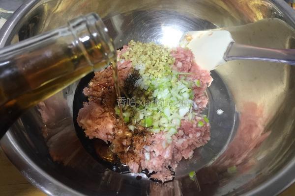 猪肉韭菜馅饺子的做法图解7