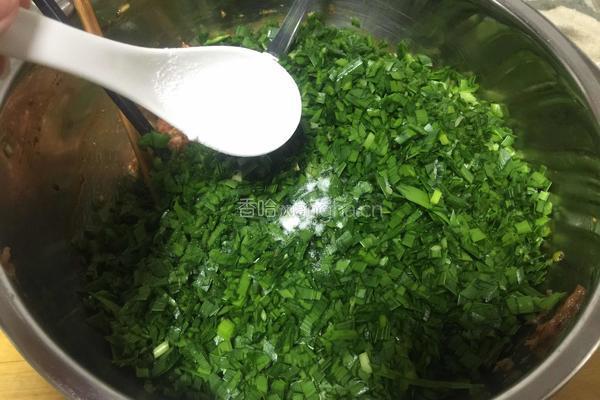 猪肉韭菜馅饺子的做法图解10