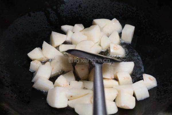 腊肉炒土豆的做法图解3