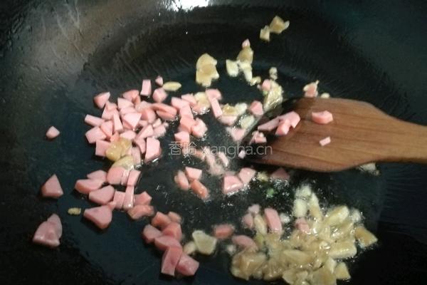 荷兰豆火腿蛋炒饭的做法图解5