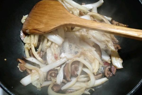 酸辣白菜的做法图解10