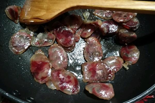腊肠炒春笋的做法图解8