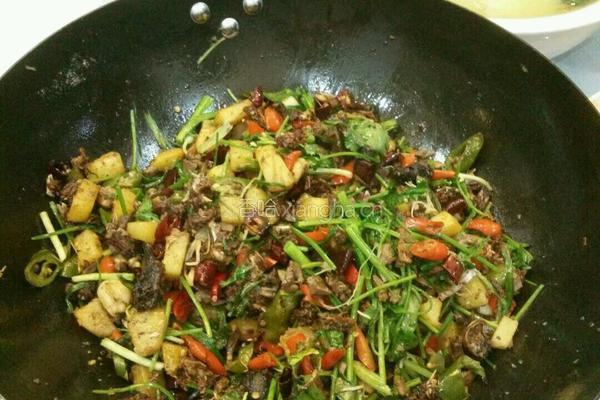 土豆烧鸽子的做法图解7