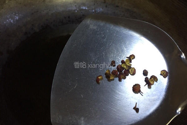 泡椒三色木耳肉片的做法图解8