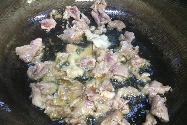 泡椒三色木耳肉片的做法图解10