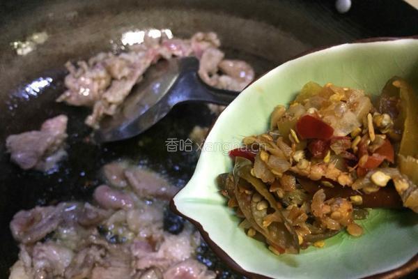 泡椒三色木耳肉片的做法图解11
