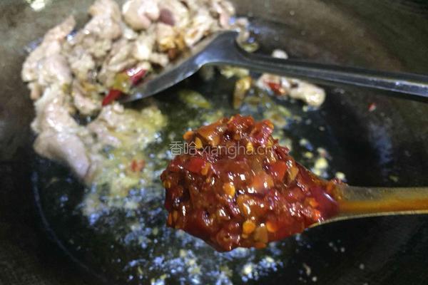 泡椒三色木耳肉片的做法图解12