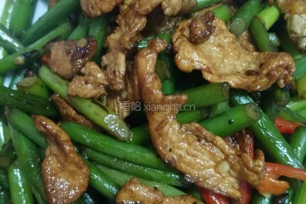 瘦肉炒蒜苔的做法图解6