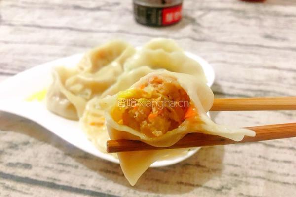 白菜肉馅水饺的做法图解1