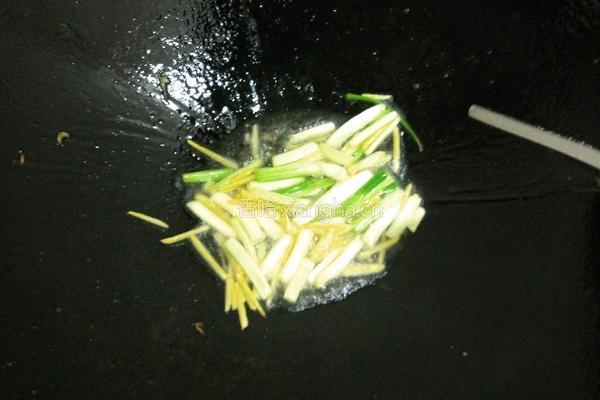 韮菜炒河虾的做法图解4
