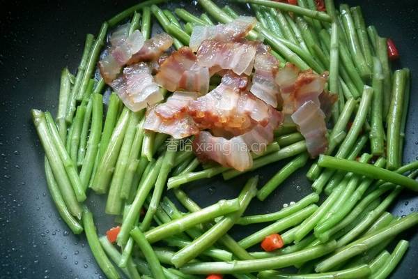 藜蒿炒腊肉的做法图解8