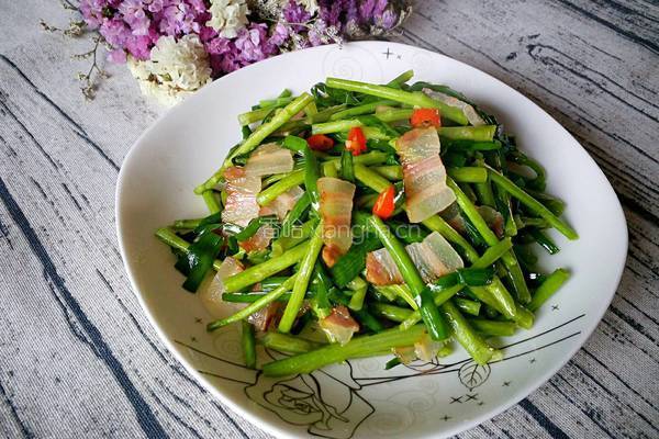 藜蒿炒腊肉的做法图解11