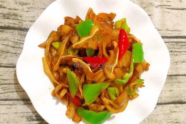 醋溜猪耳朵的做法图解1