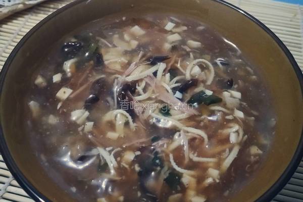 降温的早晨怎么吃――一碗酸辣的胡辣汤和油饼