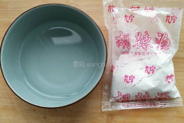 降温的早晨怎么吃――一碗酸辣的胡辣汤和油饼的做法图解4