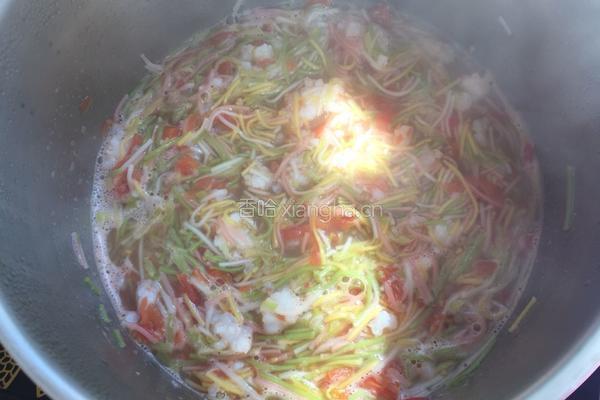 虾仁蛋饼面的做法图解8