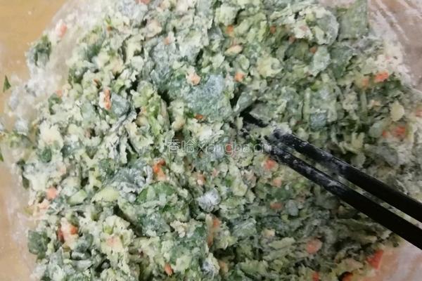 胡萝卜菠菜营养疙瘩餐的做法图解6