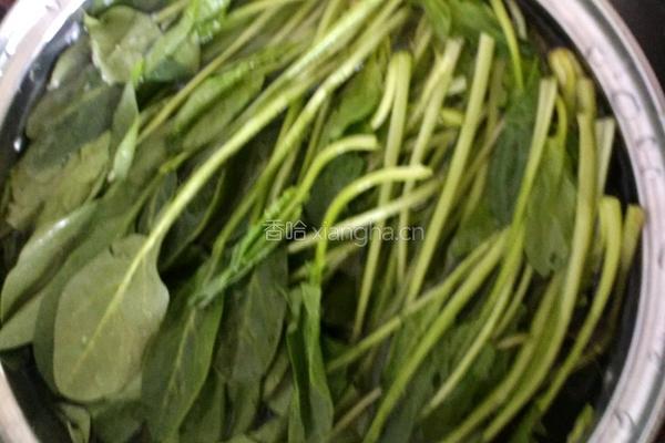 金针菇鸡蛋菠菜汤的做法图解6