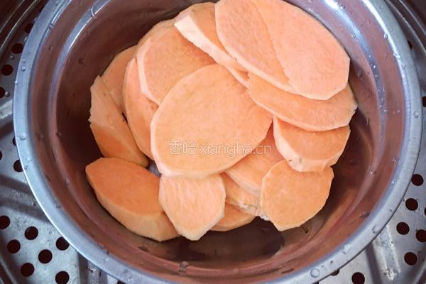 红薯香蕉饼的做法图解1